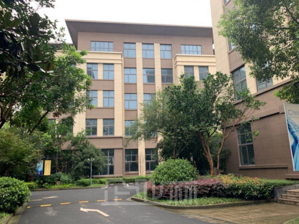 厂房正门图