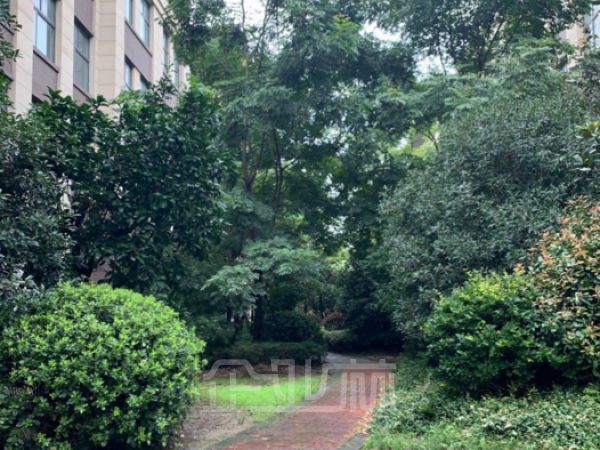 厂房正门图