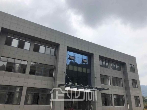 厂房正门图