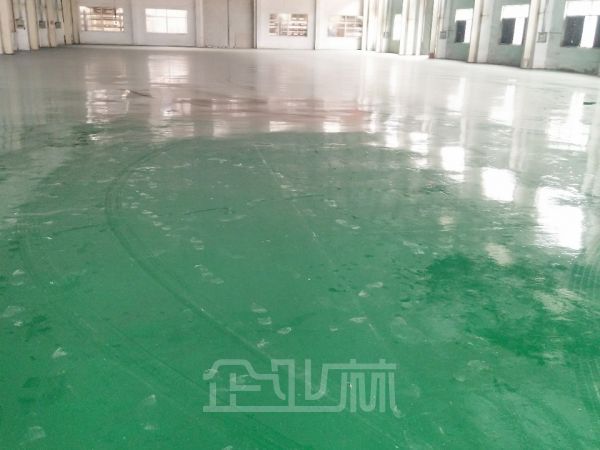 江苏苏州单层厂房出租面积2270平，带行车2部5吨