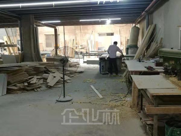 厂房正门图