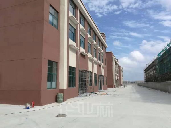 启东滨海独门独院8589平单层火车头厂房出售