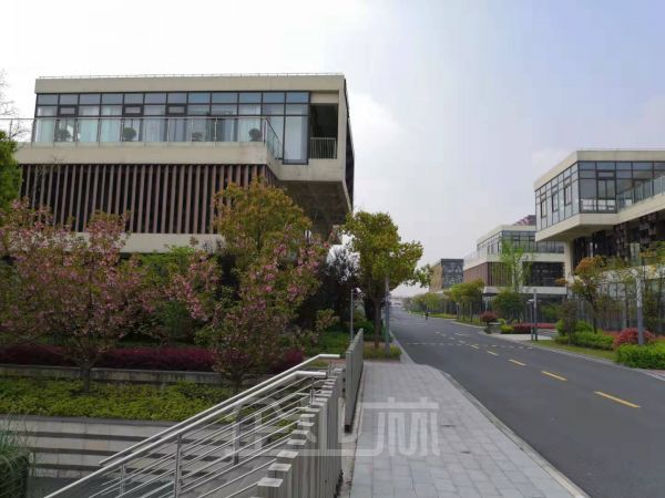厂房正门图