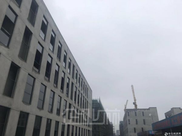 浦口高新区标准厂房出租出售,有产权,可分割