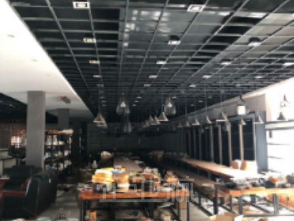 厂房正门图