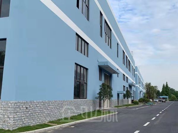 如皋吴窑镇10500平单层家具厂房对外出租   租金12元/月/平米