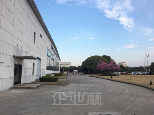 莘庄工业区 单层仓库4200平 高度14米