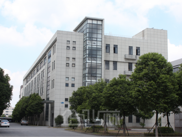 平湖4400平楼上对外出租    租金18元/月/平米