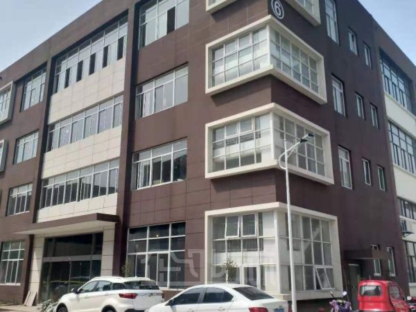厂房正门图