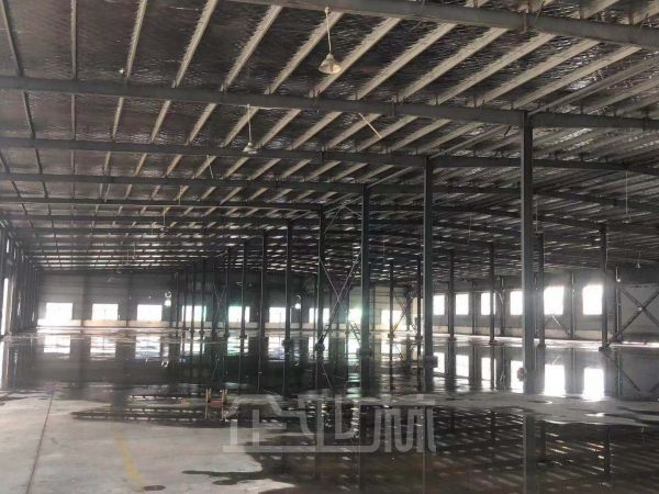 出租:奉贤拓林单层13米层高火车头400平厂房