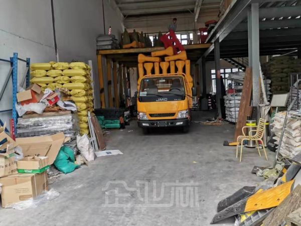 九亭九新公路附近200平仓储展厅对外出租   租金1.8元/天/平米