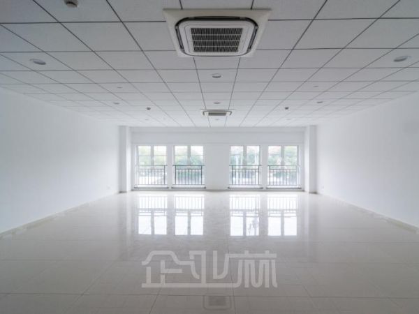 精装125平出租   松江新桥申新广场 价格含物业费开票