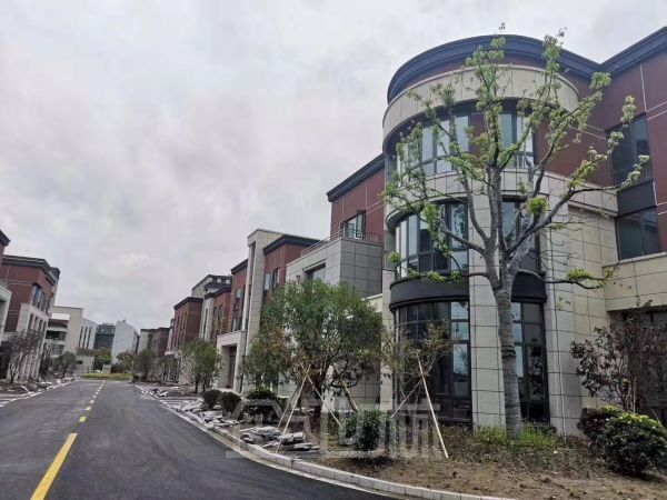 厂房正门图
