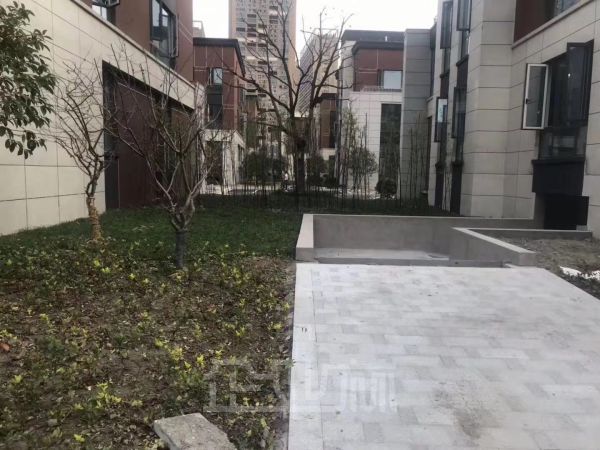 厂房正门图