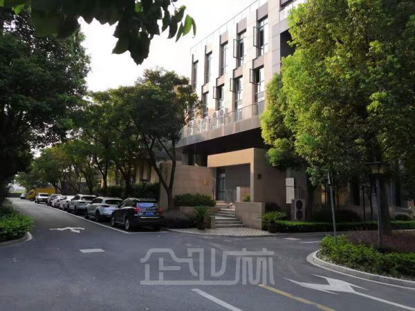 厂房正门图