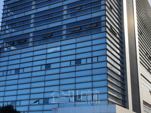 闵行颛桥2255平楼上厂房对外出租   租金1.8元/天/平米（可分割）