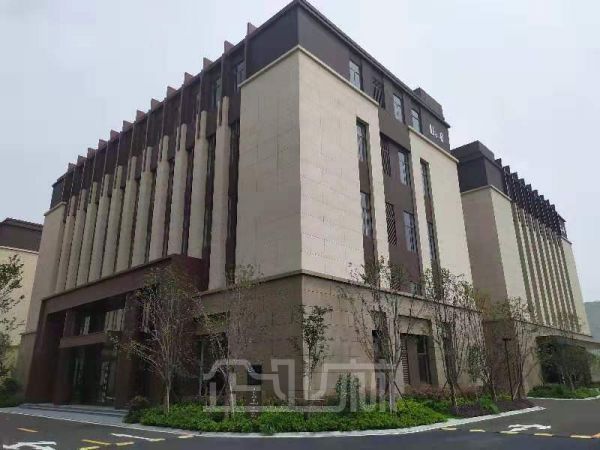厂房正门图