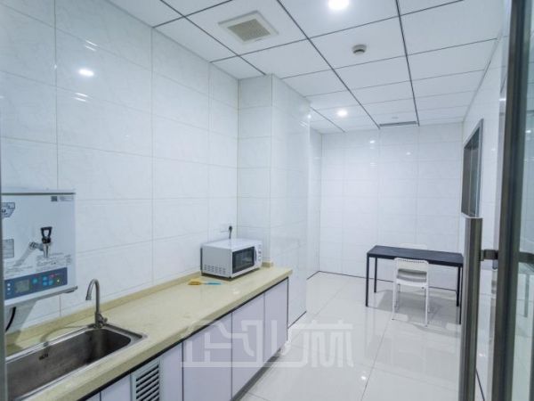厂房正门图