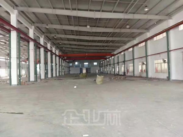 松江泖港单层厂房出租面积800平，自带行车，大车进出方便