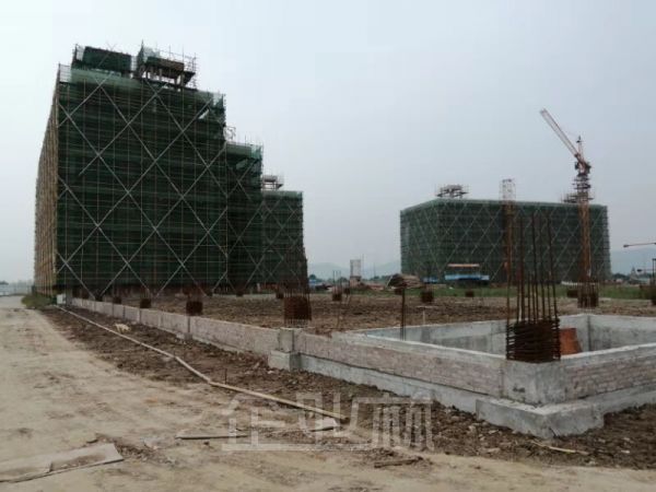 厂房正门图