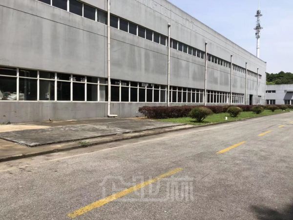 惠山经济开发区 独栋砖混结构一局三火车厂房3500平  高度10米