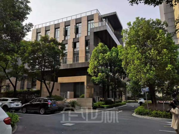 厂房正门图