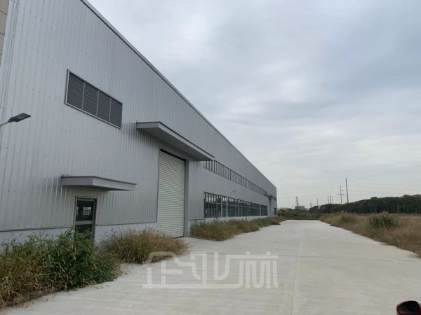 出租常熟5500平独门独院火车头厂房
