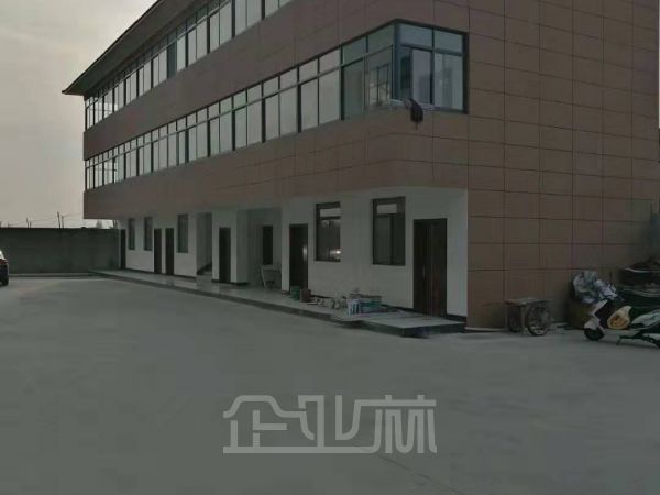 常州新北区独门独院单层厂房出租面积5550平,配有行车,精装办公室