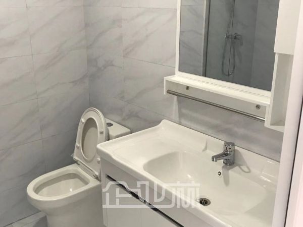厂房正门图