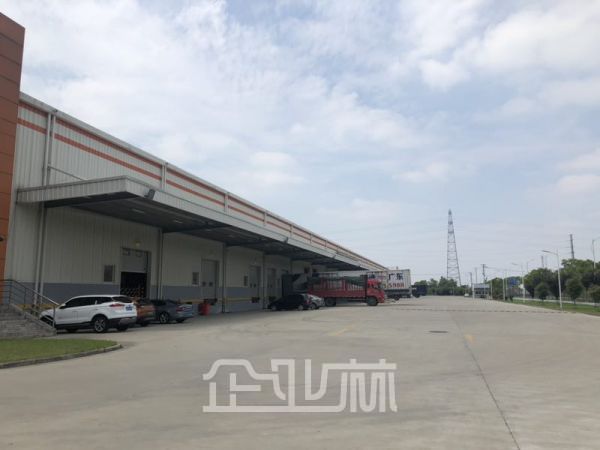 现有面积2200平单层厂房出租，层高12米，丙类消防，104板块  价格好谈！！