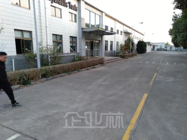 厂房正门图