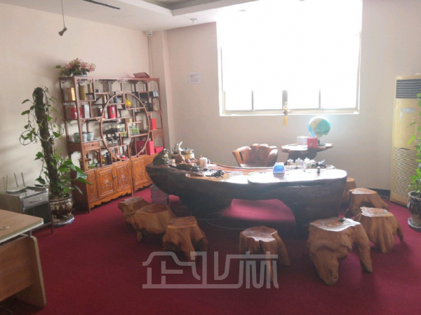厂房正门图