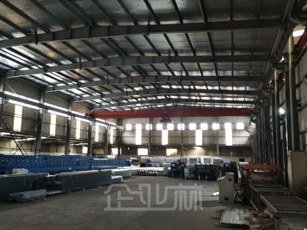 苏州吴江金家坝5800平单层架行车独院厂房出租