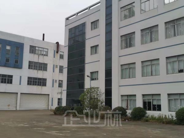 25亩土地，2万平米厂房，11米行车，环氧地漆