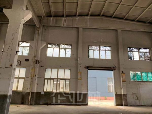 嘉定外冈镇现有3950平米单层厂房出租,层高10米,可行车,104板块可环评