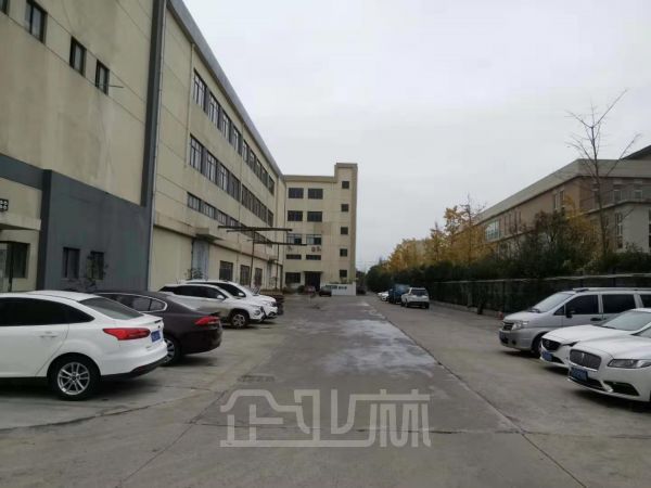 松江鼎盛路独栋底楼1500平厂房对外出租 租金1.2元/天/平米