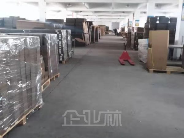 厂房正门图