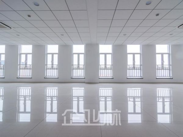 精装100-2000平出租 可分割 价格含物业费开票