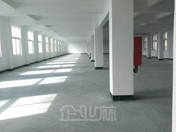 礼嘉单层厂房出租,价格实惠,大车进出方便