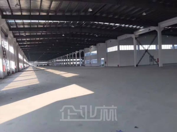 出租常熟常熟东南开发区50000平单一层厂房，配有独立办公宿舍；
