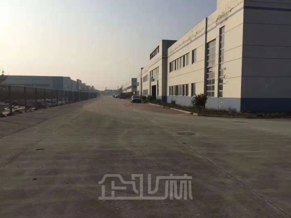 出租常熟常熟东南开发区50000平单一层厂房，配有独立办公宿舍；