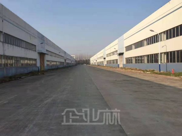 出租常熟常熟东南开发区50000平单一层厂房，配有独立办公宿舍；