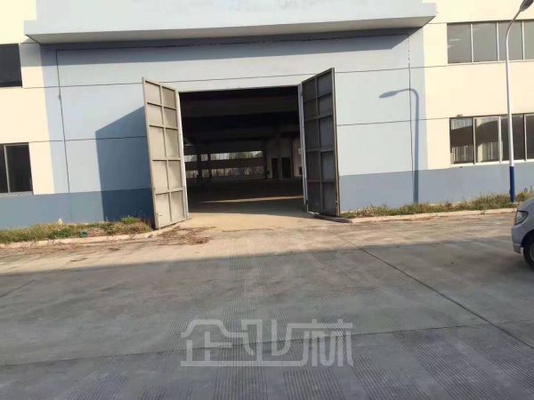 出租常熟常熟东南开发区50000平单一层厂房，配有独立办公宿舍；