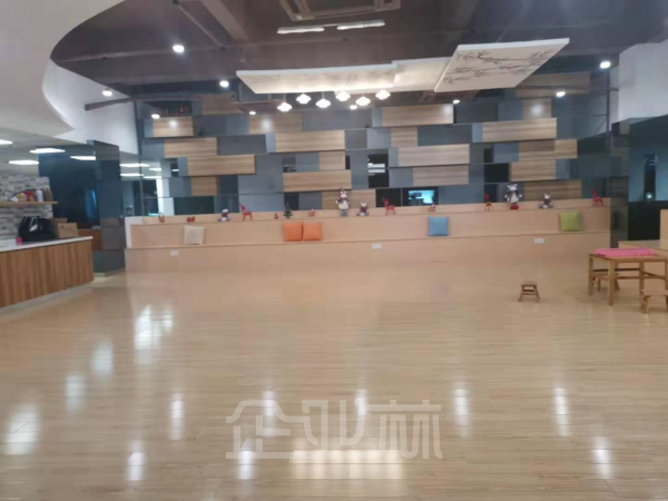 厂房正门图