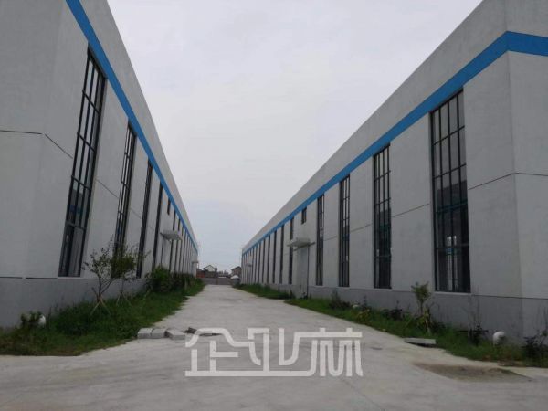 出租南通海安独门独院4800平单层火车头厂房