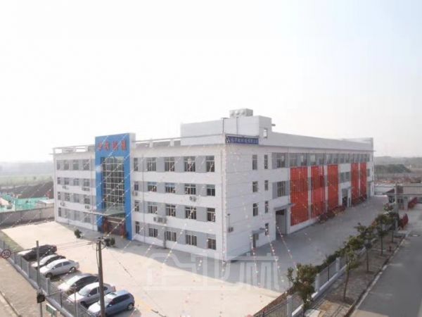 厂房正门图