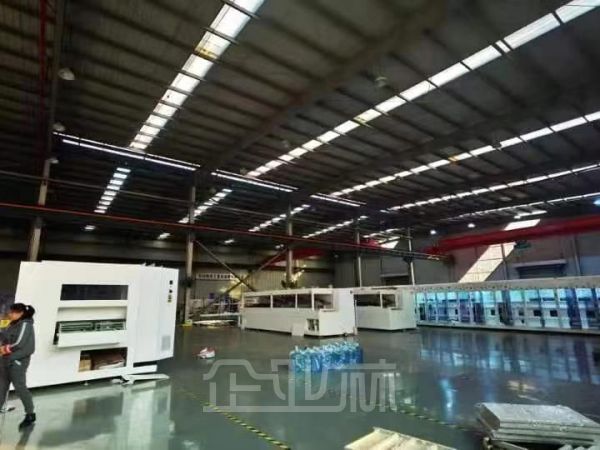 专一为外资定向建造厂房面积8600平 高度10米 可分租