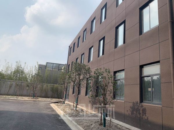 厂房正门图