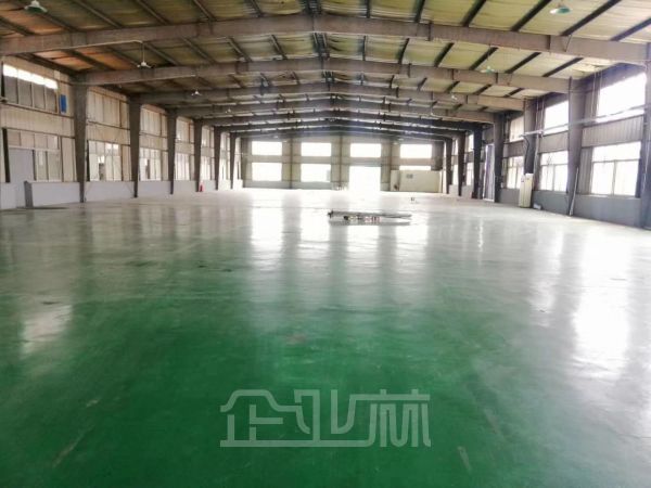 ​闵行莘庄工业区104地块单层厂房出租面积970平，环氧地坪，可办环评