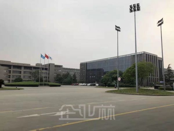 独门独院104板块 花园式厂房 形象好 场地大车位多 进出方便